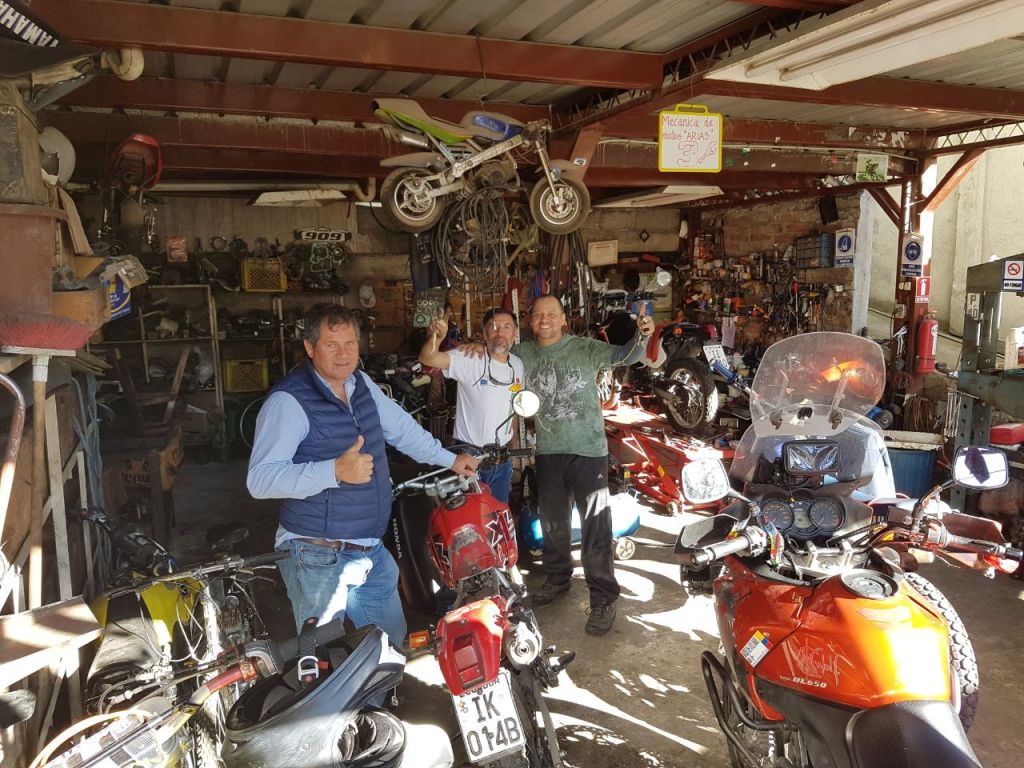 Cruzando Frontera de Colombia a&nbsp;Ecuador